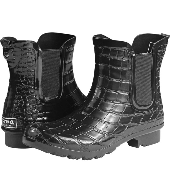 Roma Black Crocodile Pattern Ankle Boots - Picture 2 of 4